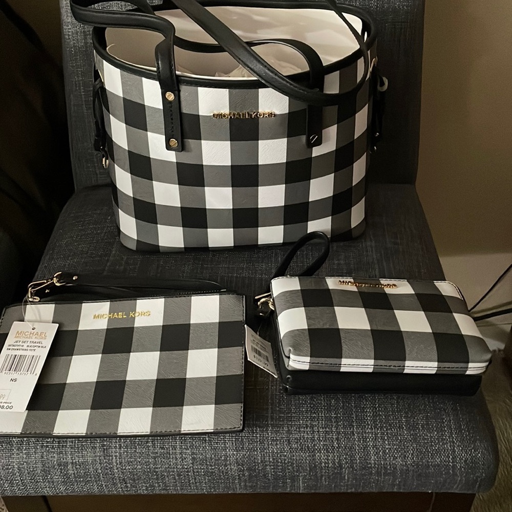 Michael Kors Handbag , tote, and wristlet